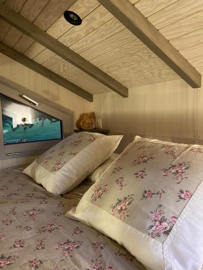Jolie Tiny House Sous Les Grands Arbres Vila Cholet Exterior foto