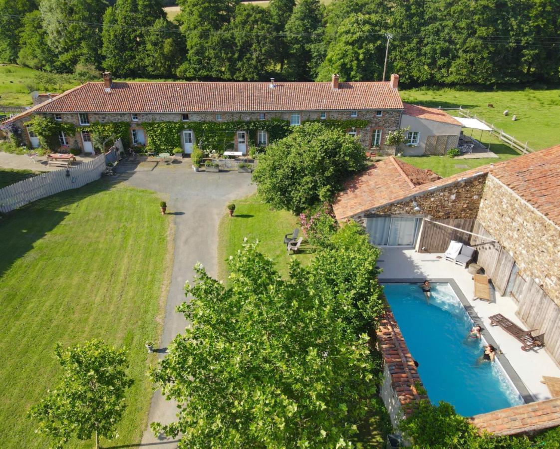 Jolie Tiny House Sous Les Grands Arbres Vila Cholet Exterior foto
