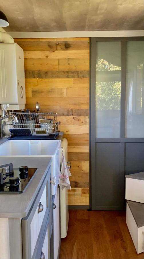 Jolie Tiny House Sous Les Grands Arbres Vila Cholet Exterior foto